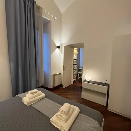 Cozy Near Colosseum Appartamento